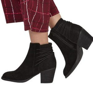 Skechers Women's Homestead Wrapped Out Ankle Boots